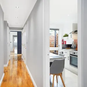  Apartment A Beautiful Stylish 2 Bedroom -city Of United Kingdom
